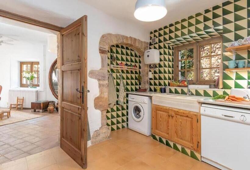 Preciosa Casa Rural En El Centro De Peratallada