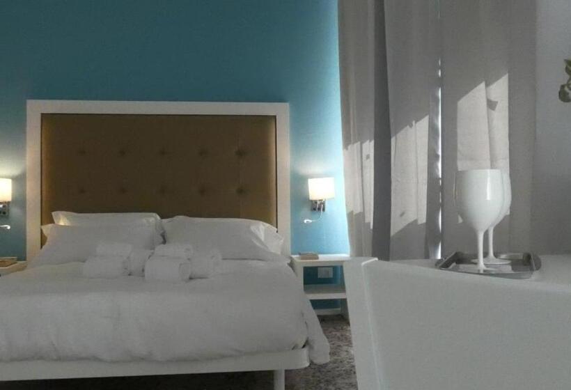 Regina Margherita Bed And Breakfast & Rooftop Lounge Bar