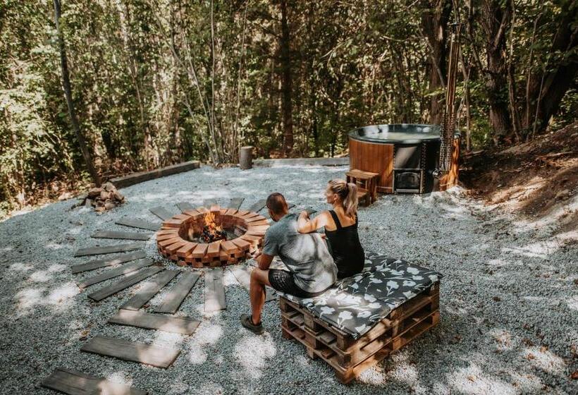 Romantické Ubytovanie Pre Dvoch V Lese