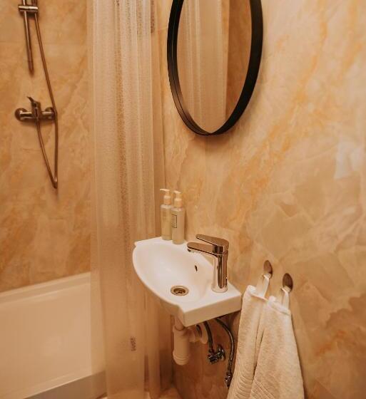 Romantické Ubytovanie Pre Dvoch V Lese