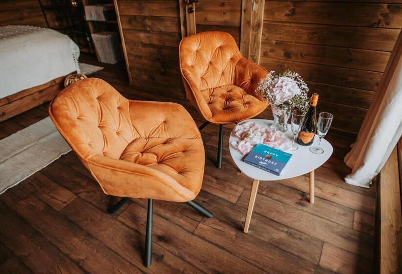 Romantické Ubytovanie Pre Dvoch V Lese