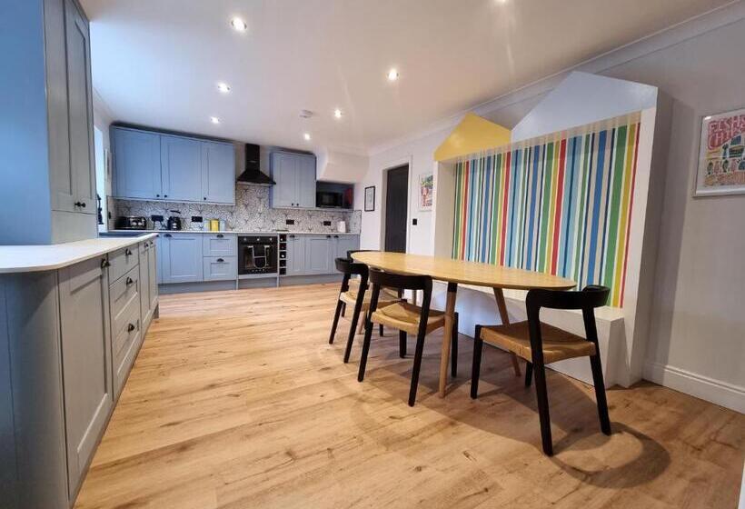 Salt & Surf Sea Views In Saltburn