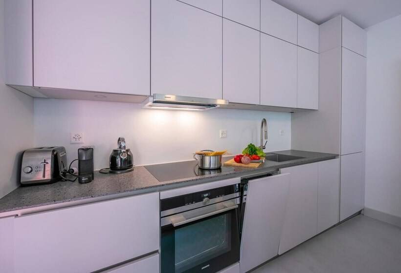 Comfort Holiday In Paradiso   Happy Rentals