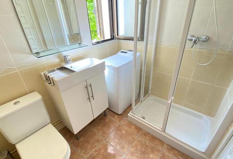 Urbanización La Felicidad El Conserje