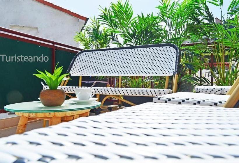 Viento Norte   Amplia Terraza Y Chill Out Para Quienes Buscan Descanso Y Calidez