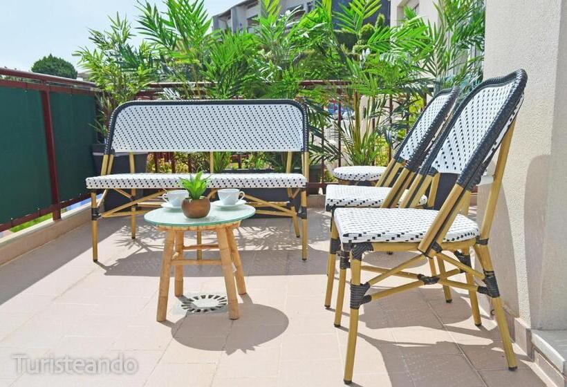 Viento Norte   Amplia Terraza Y Chill Out Para Quienes Buscan Descanso Y Calidez