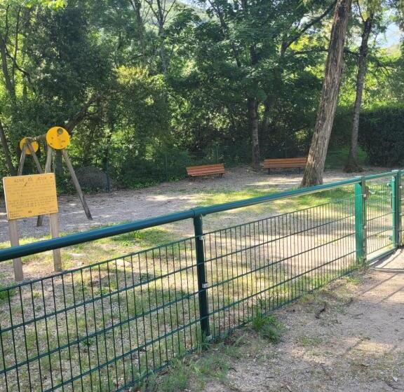 Appartement Ardeche Vallée De L Ouvèze Sans Extérieur Mais à Proximité De Parcs