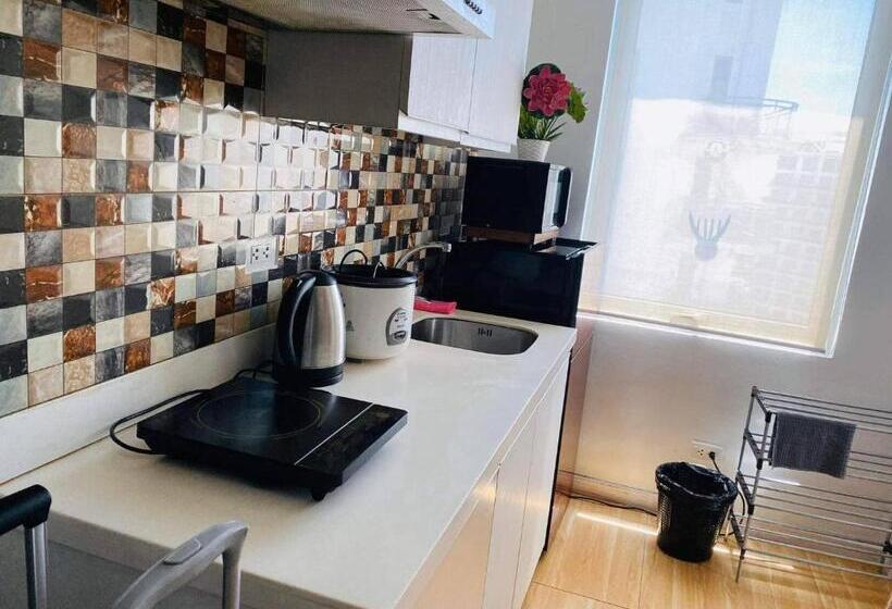 Azure C2 Balcony Wifi Near Mall Airport Multiple Units