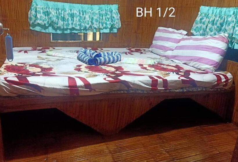 Bed and Breakfast Moalboal Bamboo House / Rooms