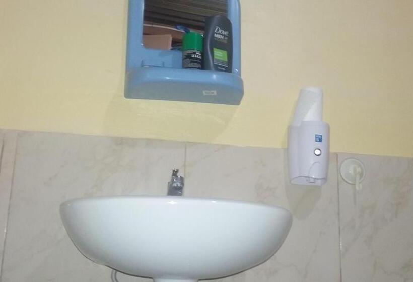 민박 Moalboal Bamboo House / Rooms