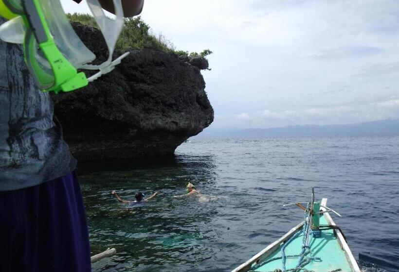 Bed and Breakfast Moalboal Bamboo House / Rooms