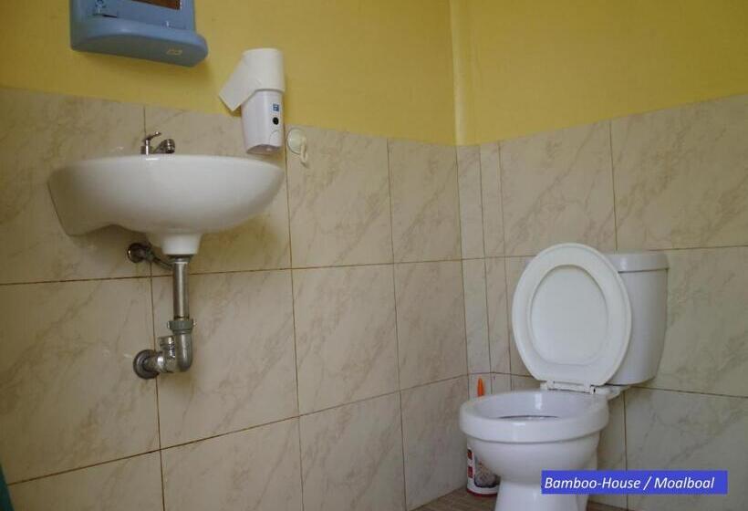 민박 Moalboal Bamboo House / Rooms