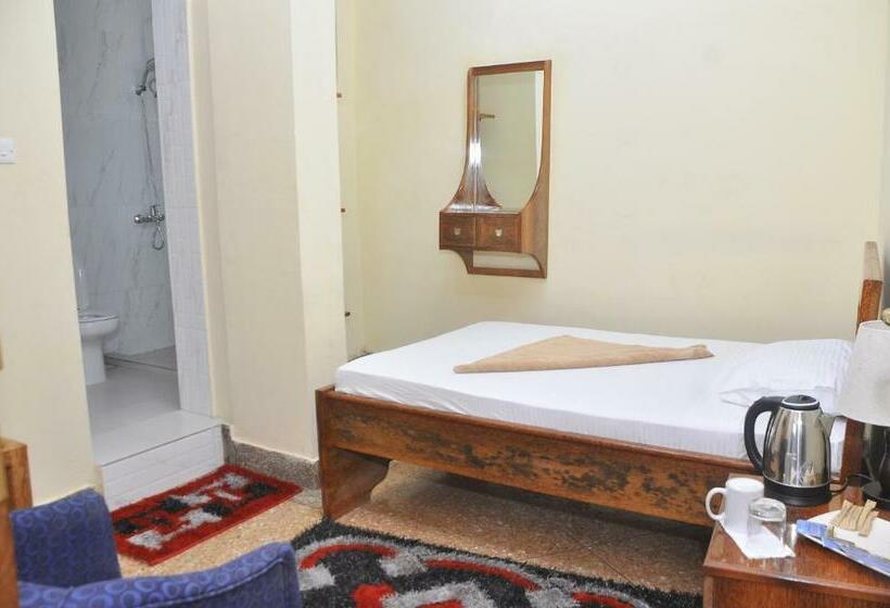 ベッドアンドブレックファースト Plumeria Motel   Stone Town Zanzibar