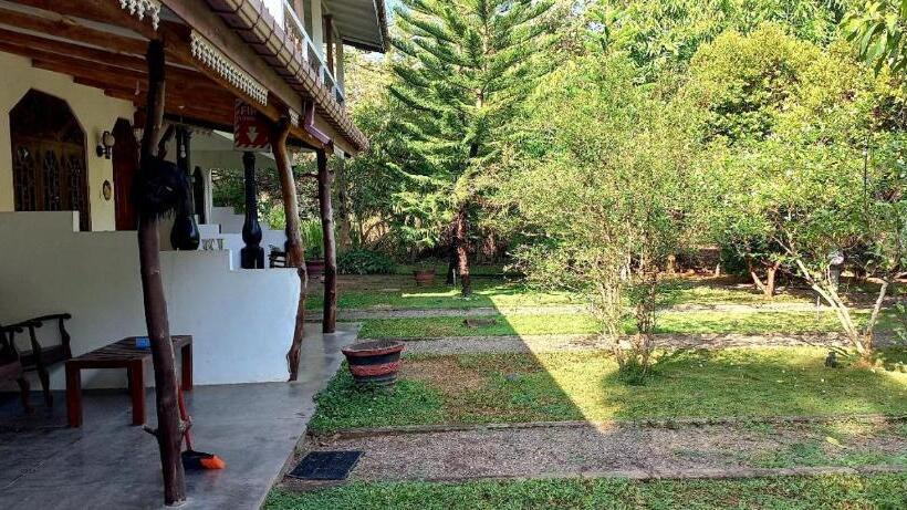 Bed and Breakfast Jungle Nature Villa