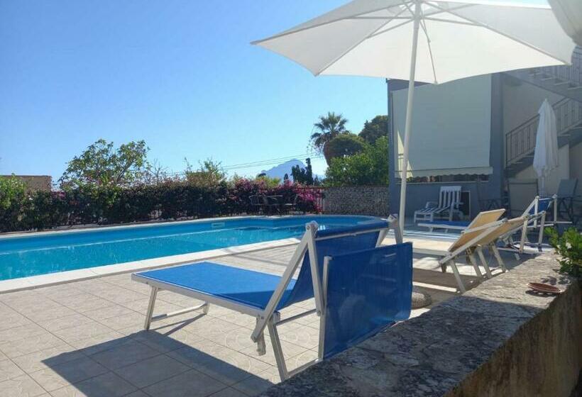 ベッドアンドブレックファースト Villa Giulia Tonnara Di Bonagia