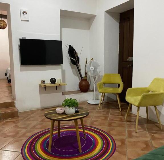 Casa Ceiba/dpto. Entero Cerca Del Centro Histórico