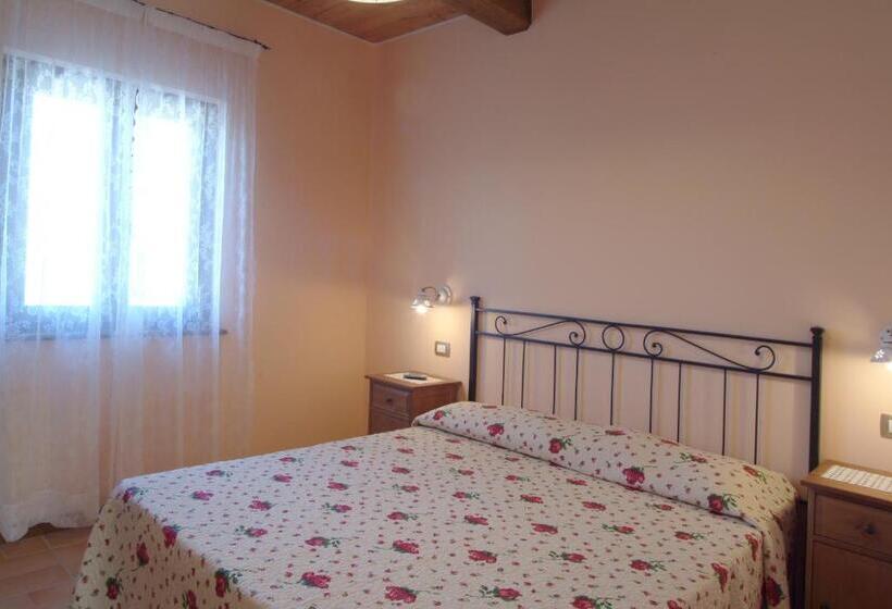 בית מלון כפרי Agriturismo Le Ginestre