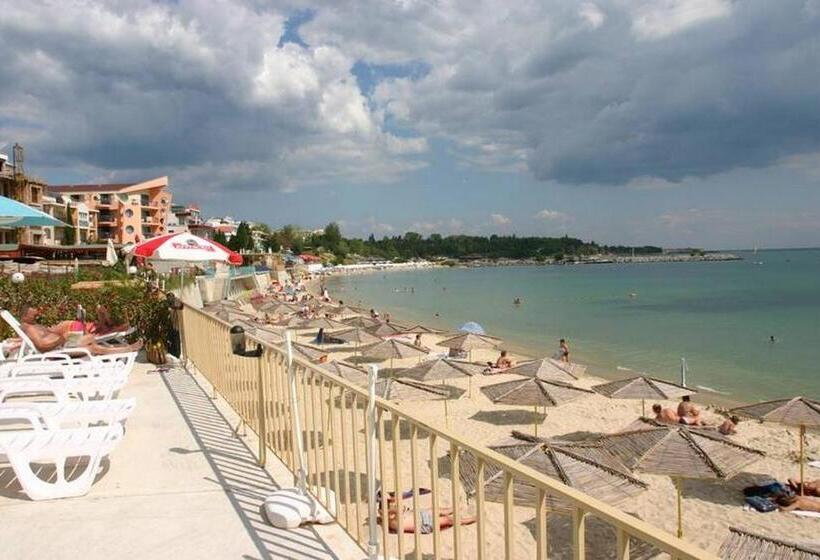 Отель Harmony Beach Family