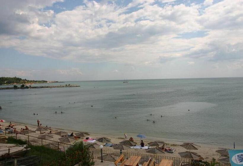 Отель Harmony Beach Family