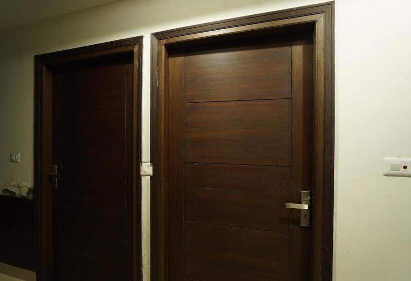 ホテル Oyo 86335  Grey Orchid