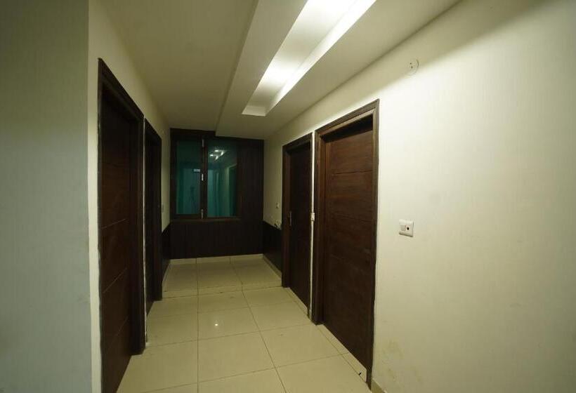 ホテル Oyo 86335  Grey Orchid