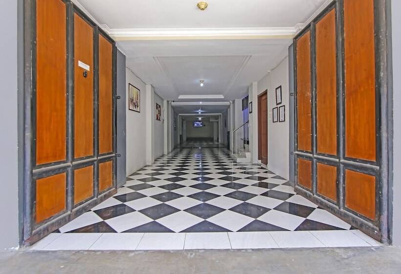 酒店 Oyo 90883 Ria Agustar Syariah