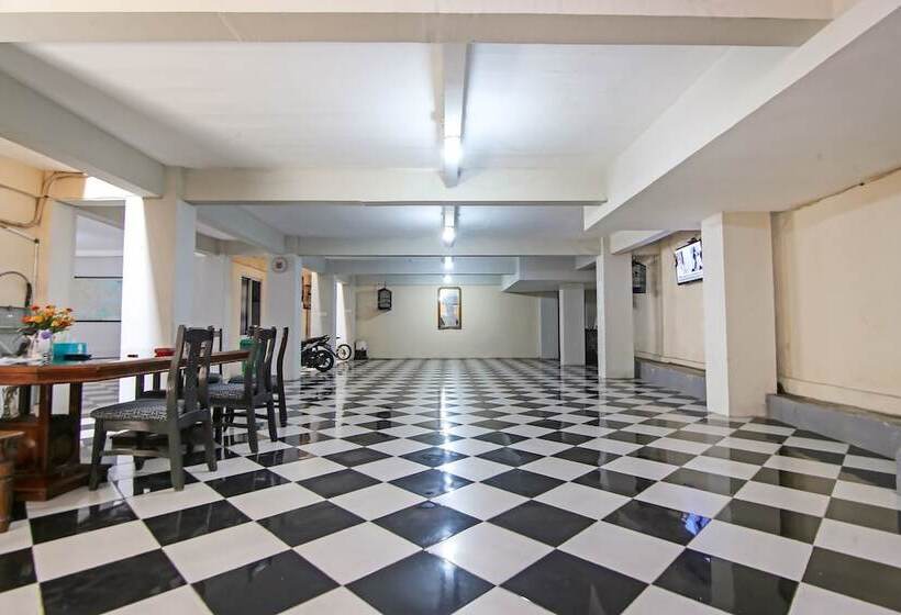 酒店 Oyo 90883 Ria Agustar Syariah