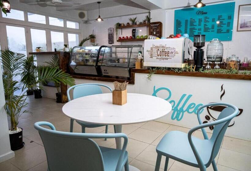 호텔 Sailors Beach Fiji