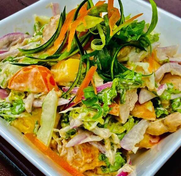 هتل Sailors Beach Fiji