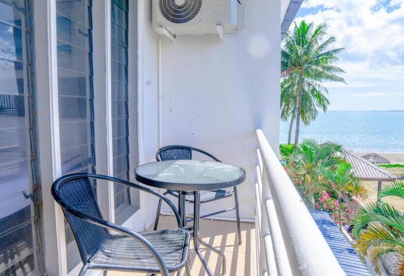 هتل Sailors Beach Fiji