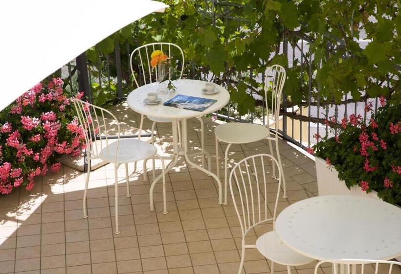 پانسیون Daniela Camere