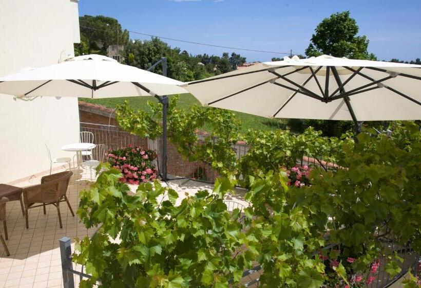 پانسیون Daniela Camere