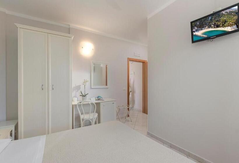 پانسیون Daniela Camere