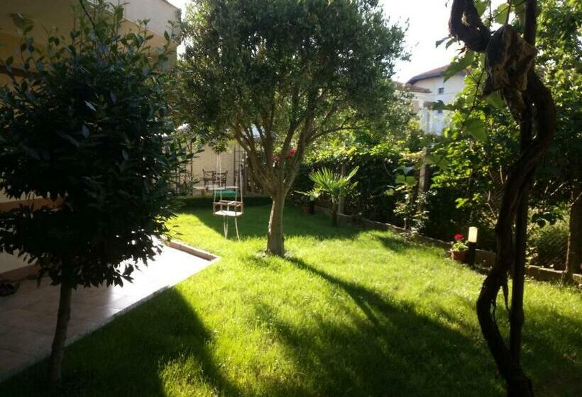 פנסיון Family Hotel Bellehouse