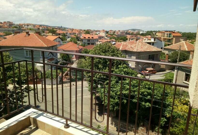 פנסיון Family Hotel Bellehouse