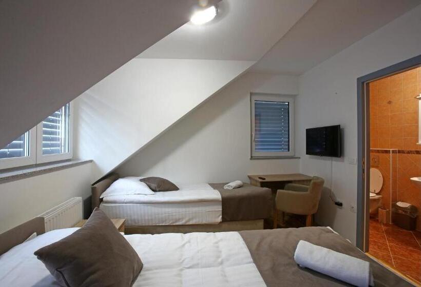 پانسیون Gostilna In Prenočišča Gedžo