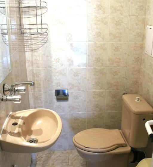 ペンション Guest House Elit