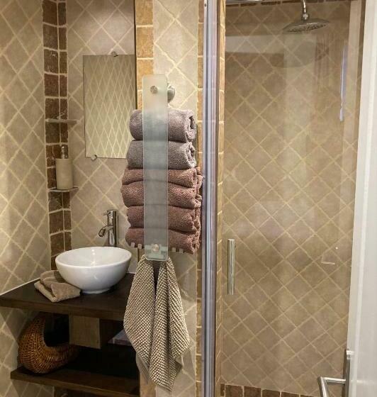 بنسيون Lou Mistral