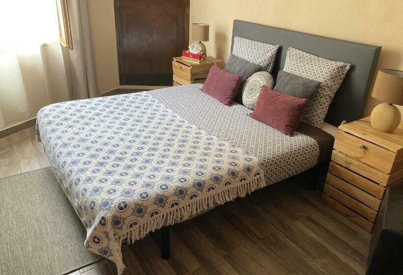 بنسيون Lou Mistral