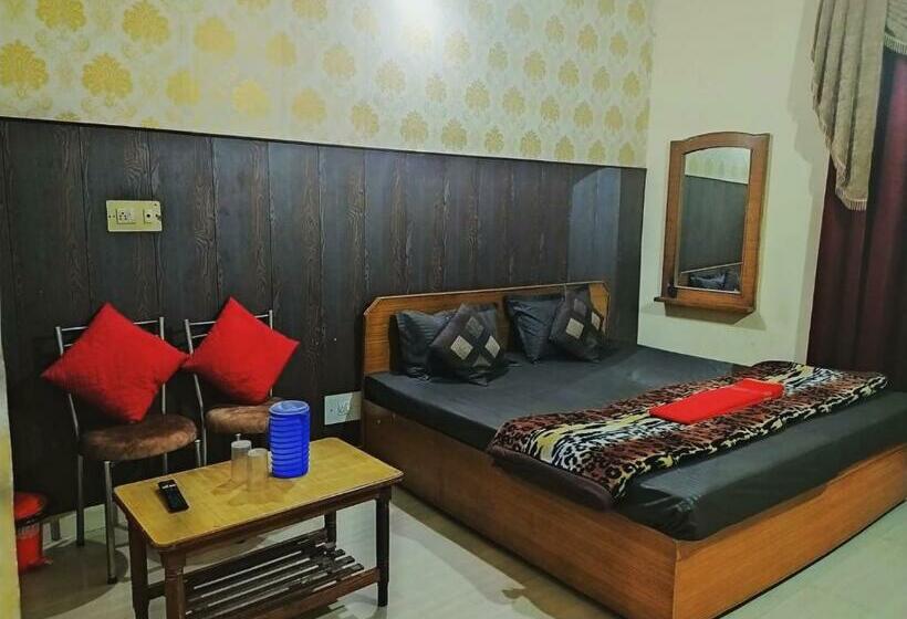 ペンション Suman Guest House