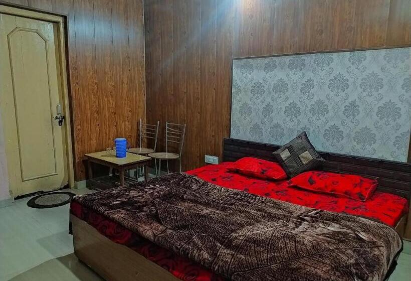 ペンション Suman Guest House