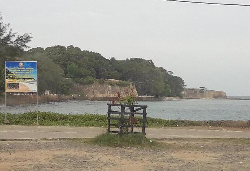 膳宿费 Surf Reef Beach