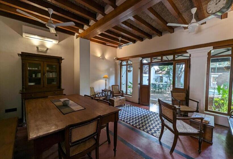 Пансион Thanga House By Luxunlock Private Villas