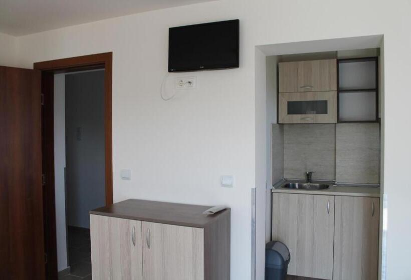 פנסיון Villa Maris