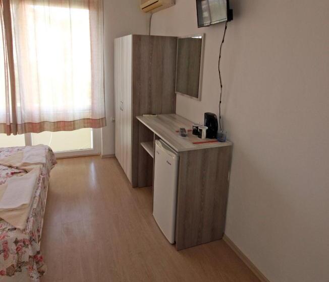 פנסיון Villa Maris