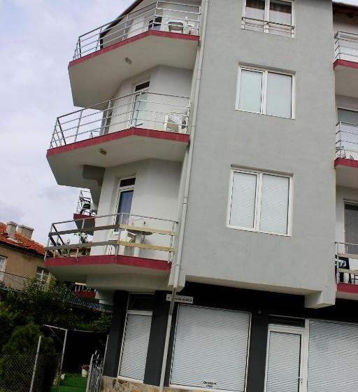 פנסיון Villa Maris