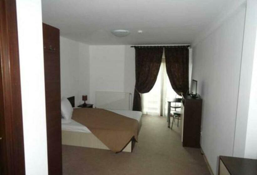 Pensiunea Cristina Racova