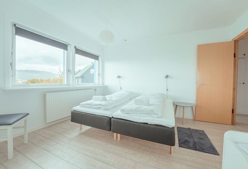 Sea View Apt / Central / Spacious / Free Parking