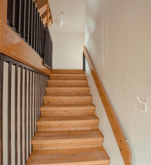 Sea View Apt / Central / Spacious / Free Parking