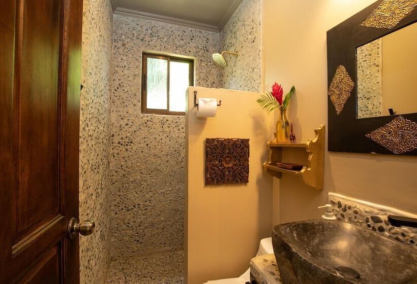 Villa Palmeras With Jungle Views Pool Near Ma